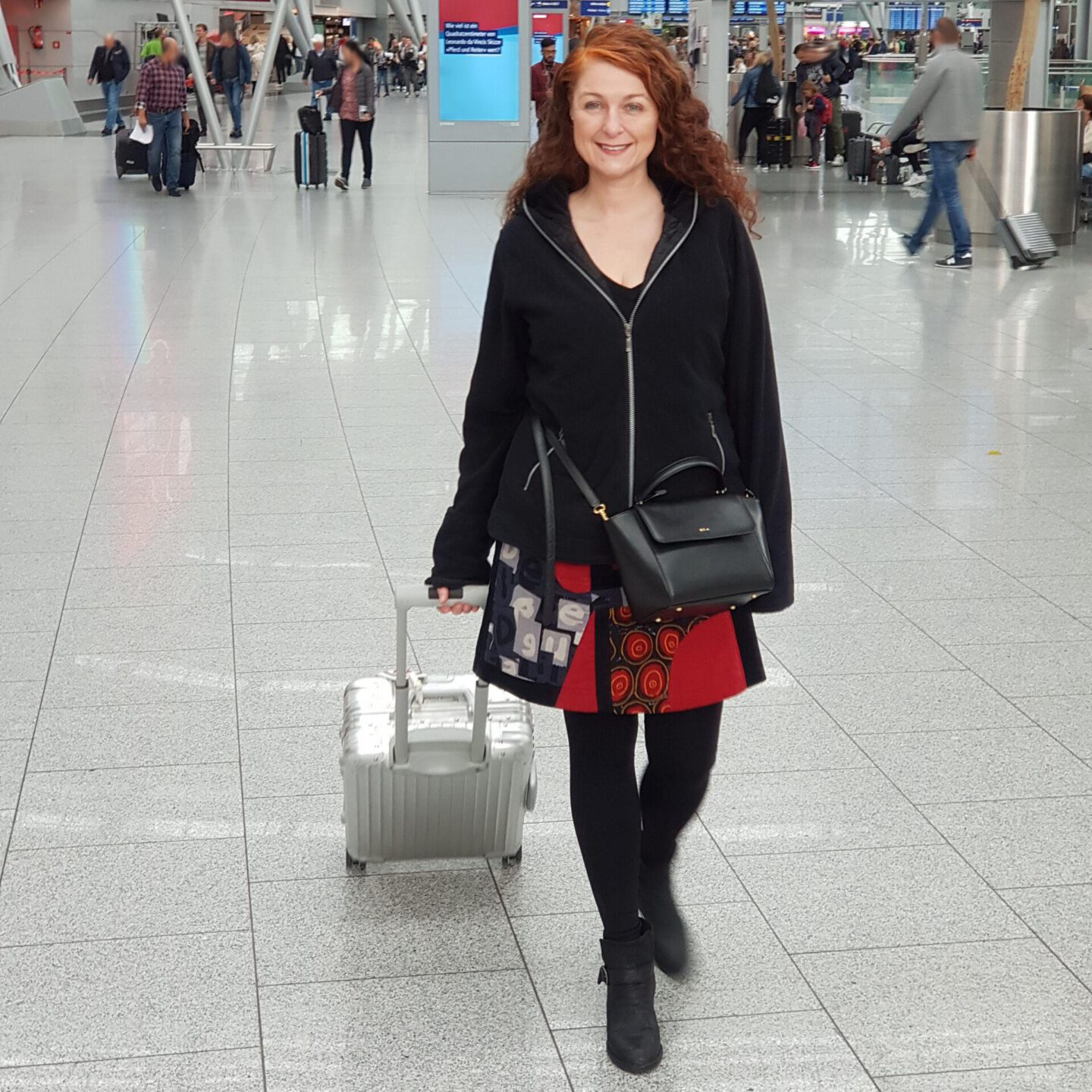 Travelling light and in style - packing light tips from a fashionista